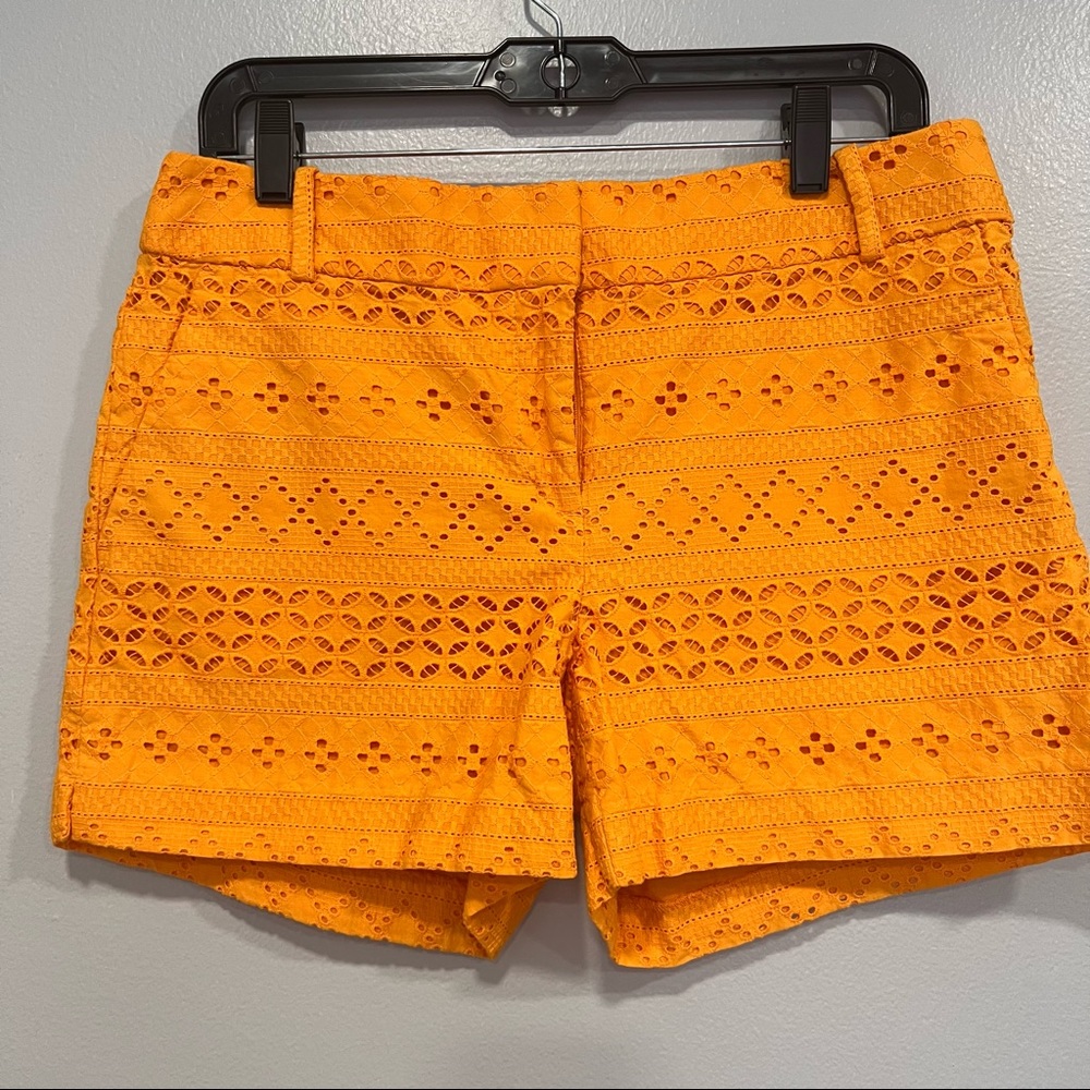 Ann Taylor LOFT Riviera lace shorts size 6